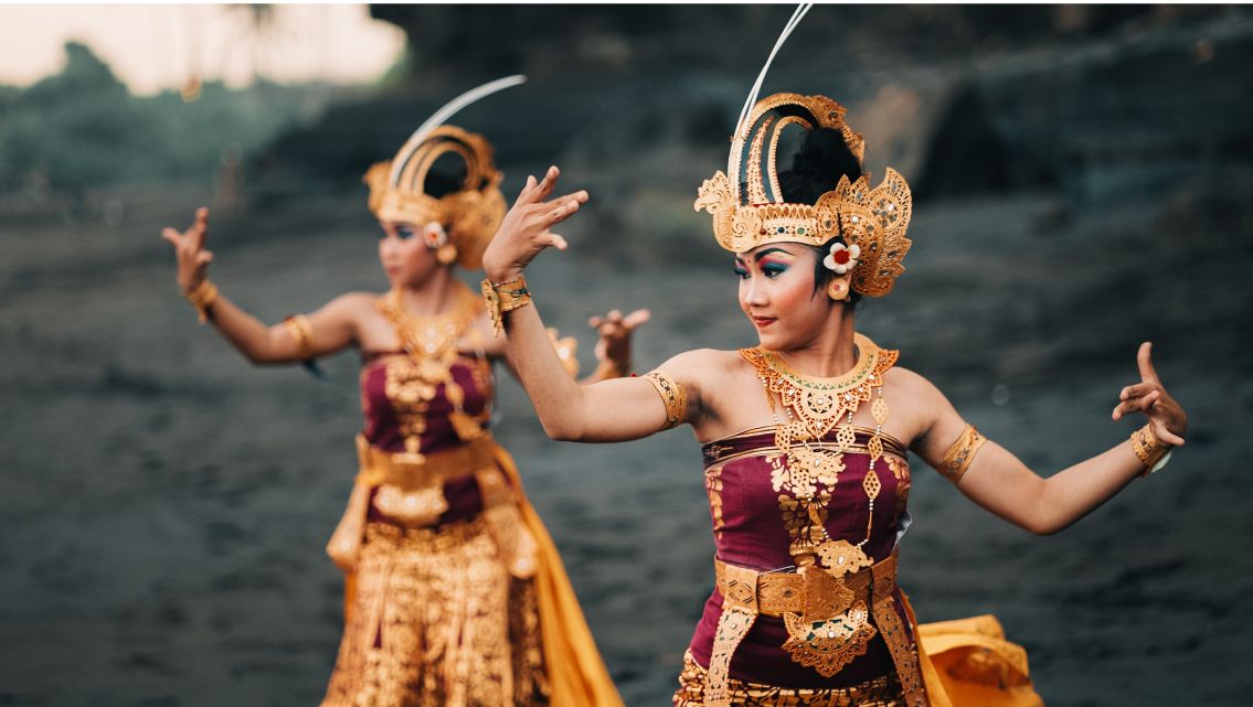 Revitalization of the traditional dance Joged Pingitan