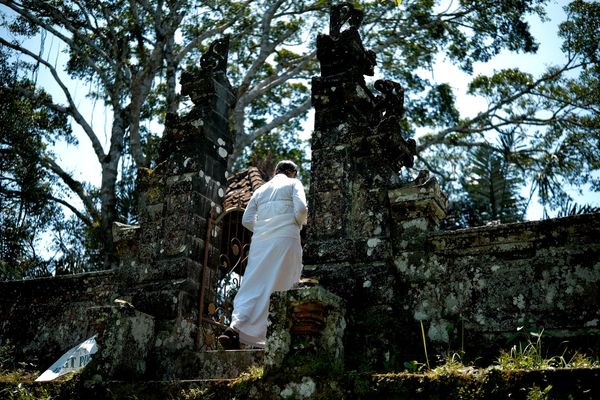 Reinstating a Balinese temple: Ensuring accessibility for locals